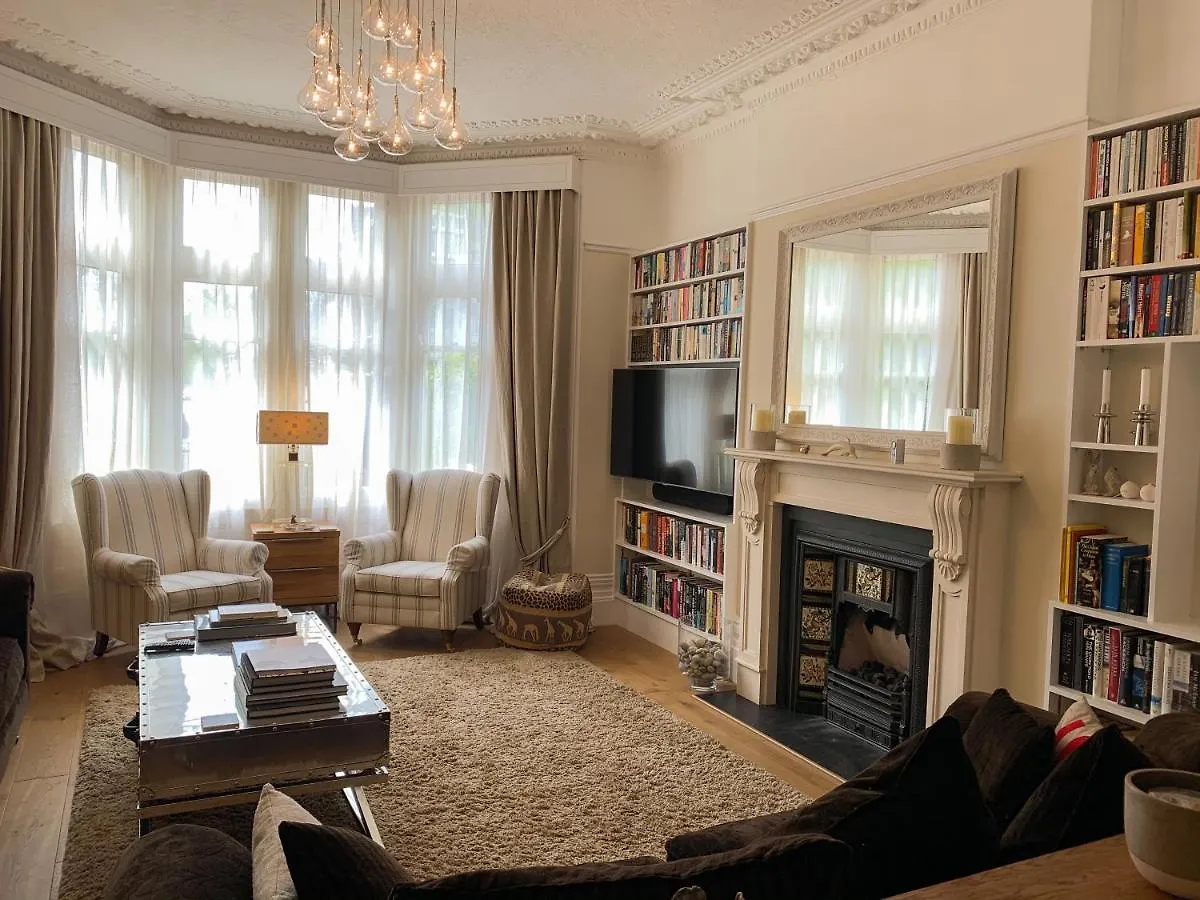 ****  Cathedral64 Bed & Breakfast Cardiff United Kingdom